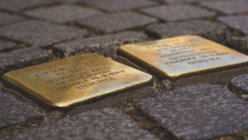 Vraag een Struikelsteen aan in april 2026